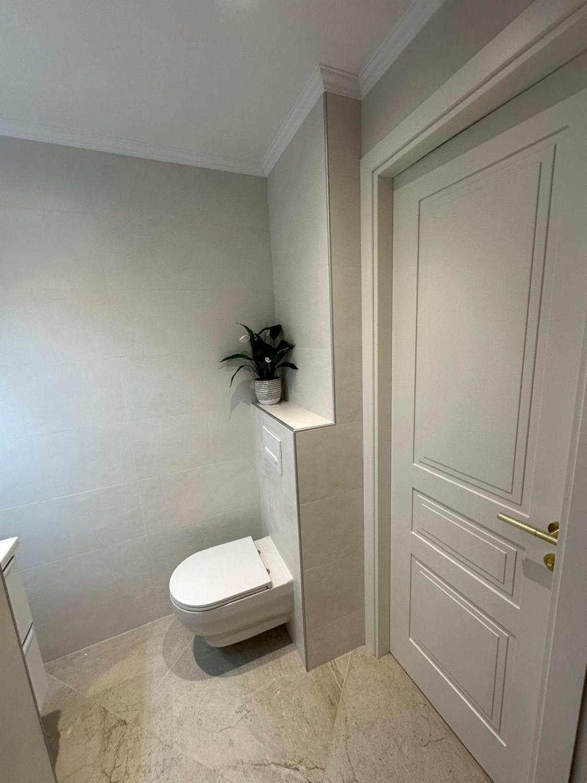 Extraordinaire Grand Studio Au Centre 6 Minutes A Pied De La Plage Et L'Hotel Negresco Nice Exterior photo