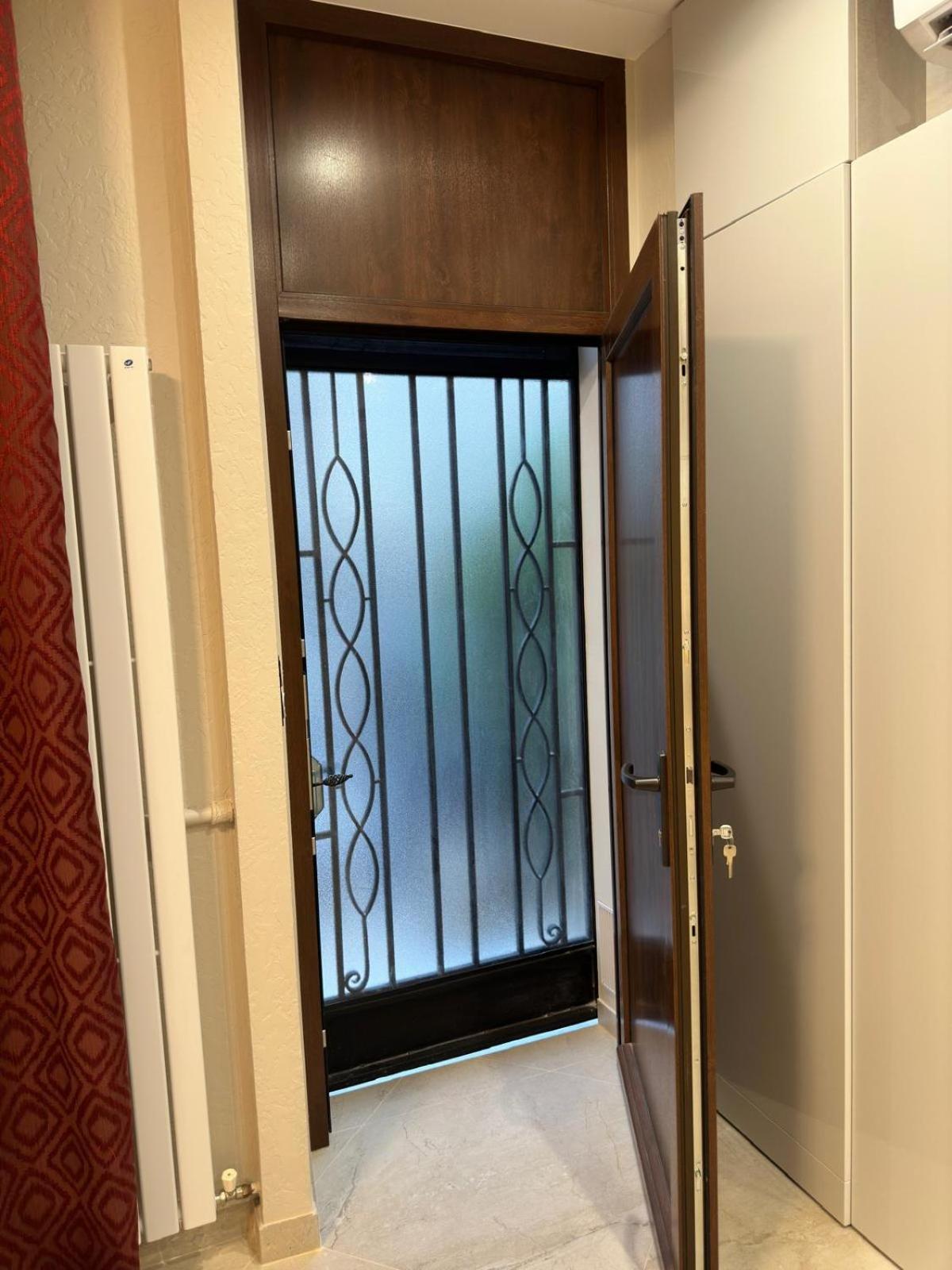 Extraordinaire Grand Studio Au Centre 6 Minutes A Pied De La Plage Et L'Hotel Negresco Nice Exterior photo